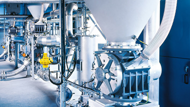 Coperion Kunststoffanlage mit Drehventil