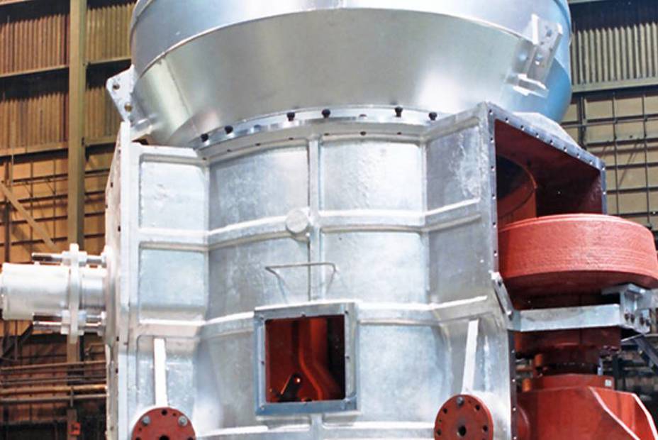 Vertical roller mill for efficient pulverization of various materials